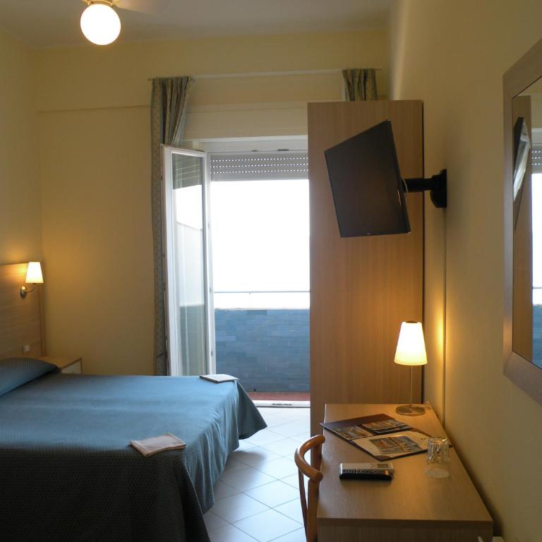 Hotel Parrini - Camera Matrimoniale/Doppia con Letti Singoli con Vista Mare - 5