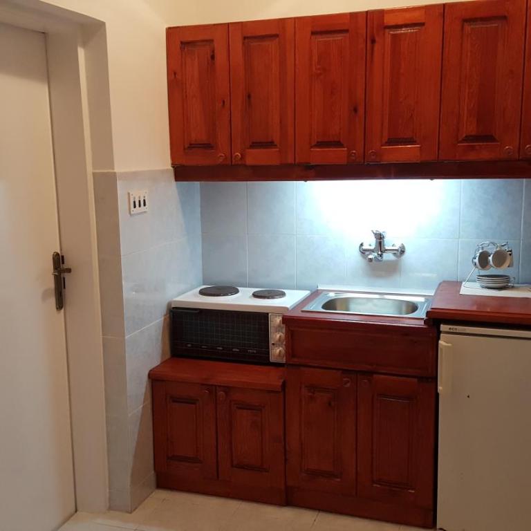 Apartments 101 - Studio - 2