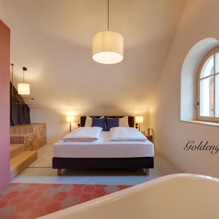 Goldengel Design - Suiten im historischen Ortskern von Kaltern - Apartment mit Terrasse - 9