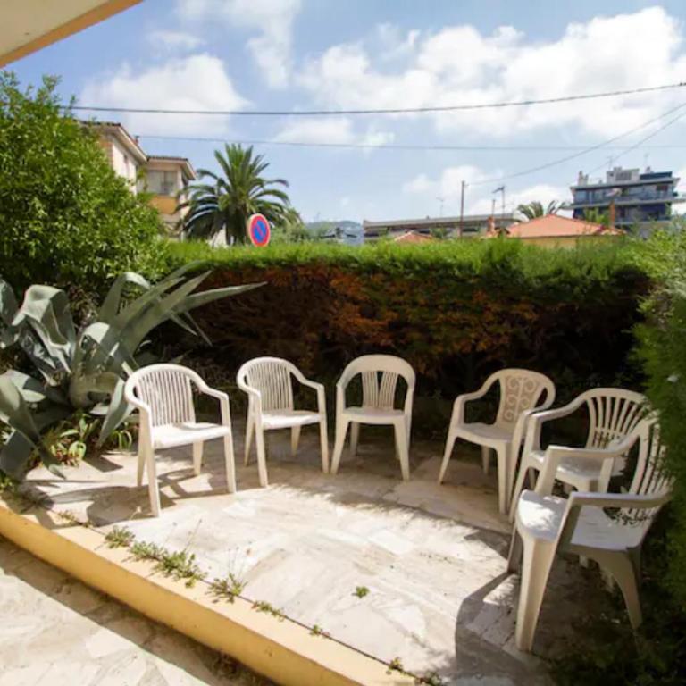 NICE FLAT WITH GARDENS Limites cannes juste 10 MNS CROISETT - Appartement 1 Chambre - 27