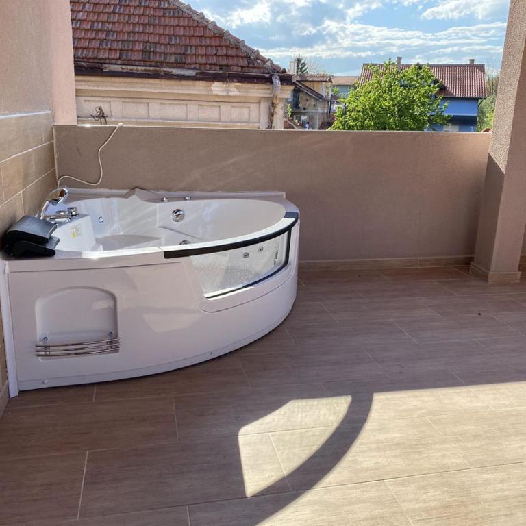 Apartments Zlatko - Deluks Suite sa Spa Kadom - 5