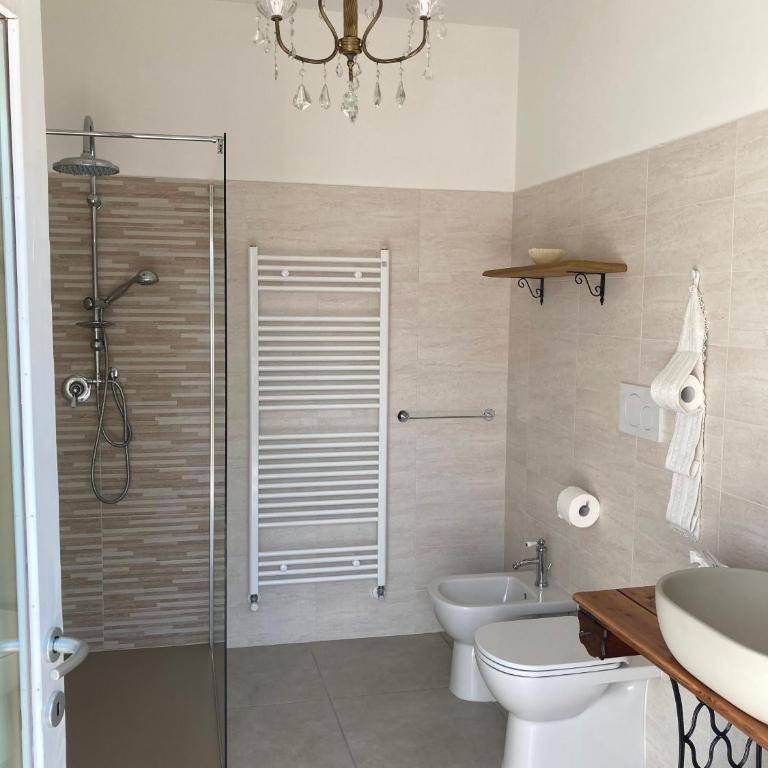 Casale Luel - Camera Matrimoniale con Bagno Privato - 8