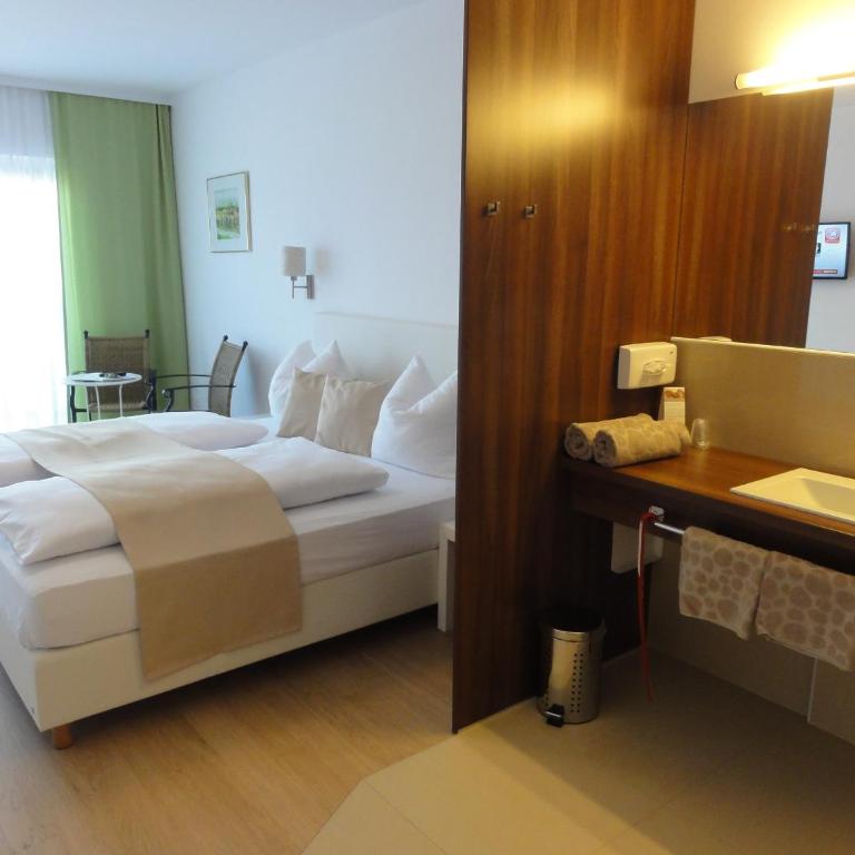 Golf Resort Klöch - Doppelzimmer mit Balkon - 10