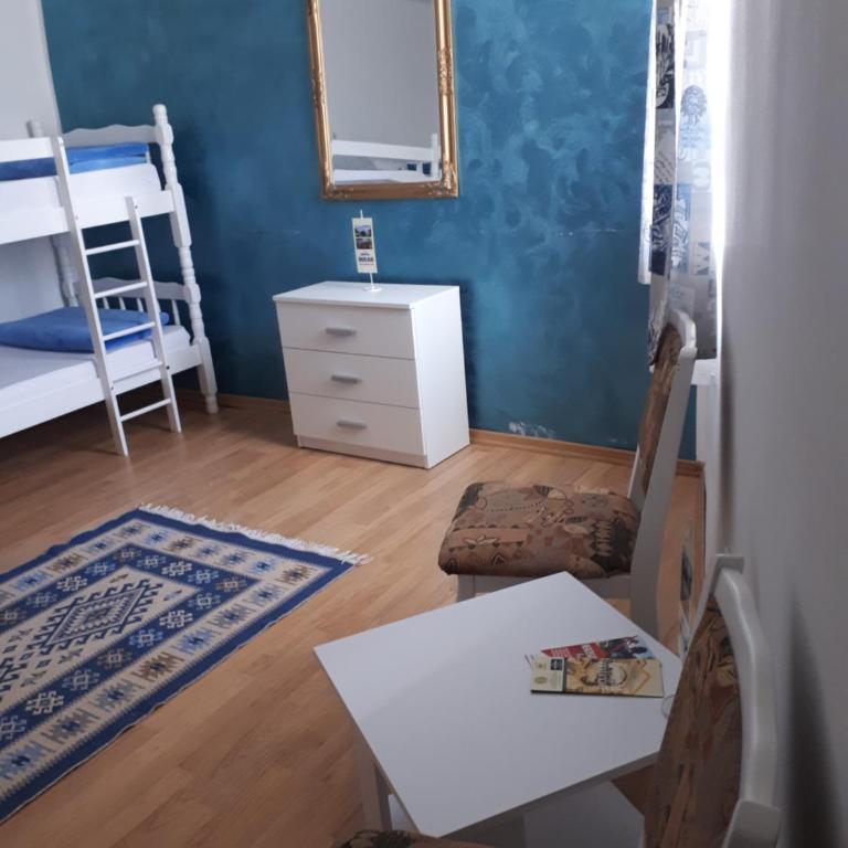 Hostel Miran Mostar - Mešovita 6-krevetna Spavaonica - 5