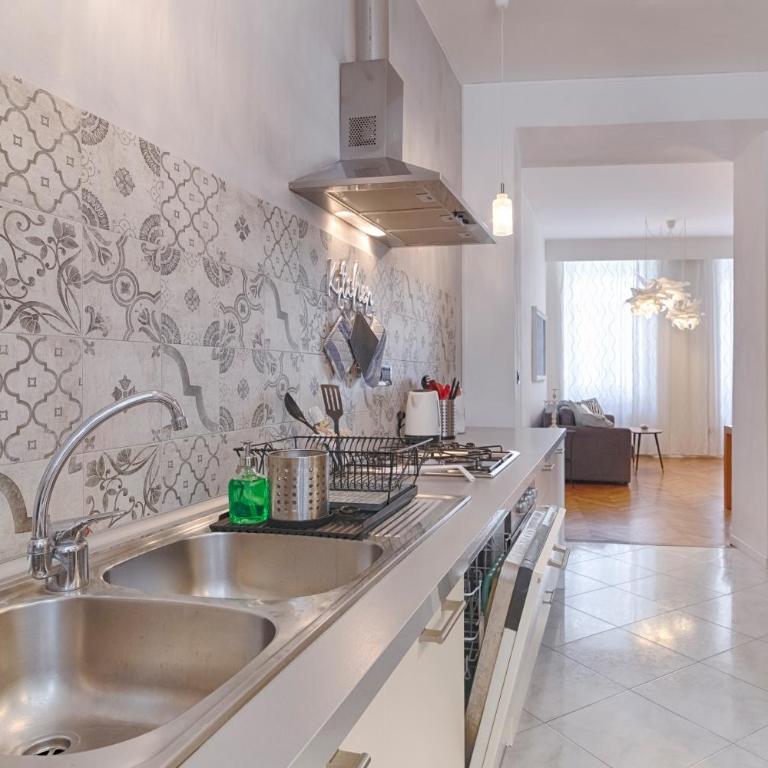 Mihaela apartment - Charme near the station - Appartamento con 2 Camere da Letto - 16