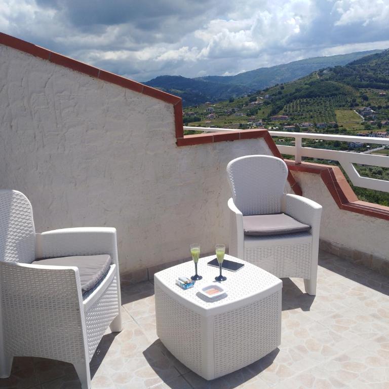 Villa Milena - Camera Superior Matrimoniale/Doppia con Letti Singoli con Terrazza - 11