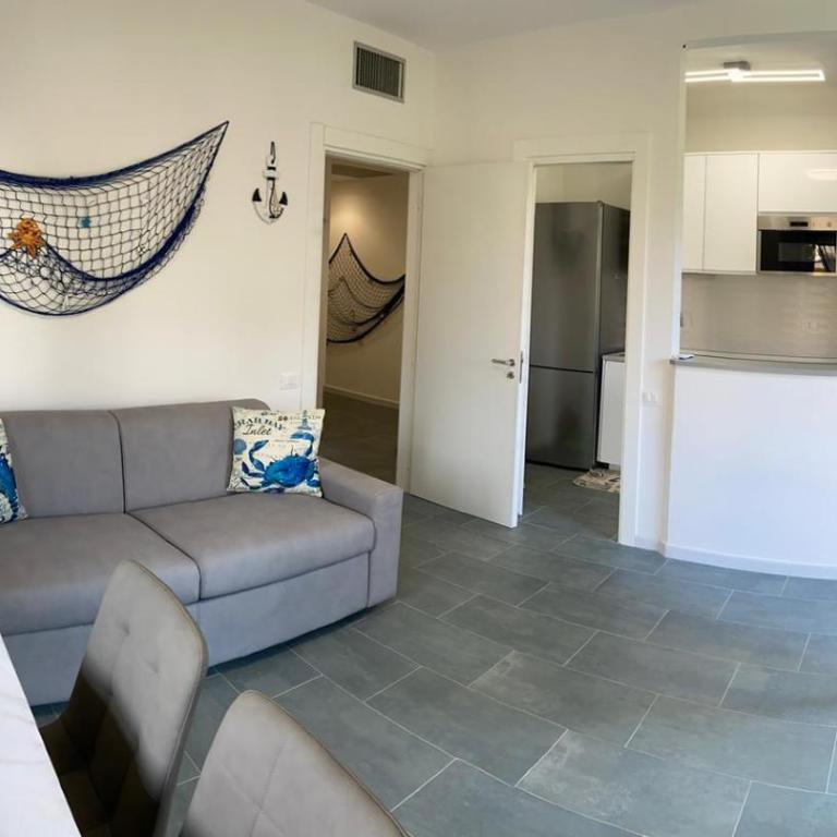 Appartamento rinnovato, con giardino e parcheggio, a 100 mt dal mare - Apartment - 3