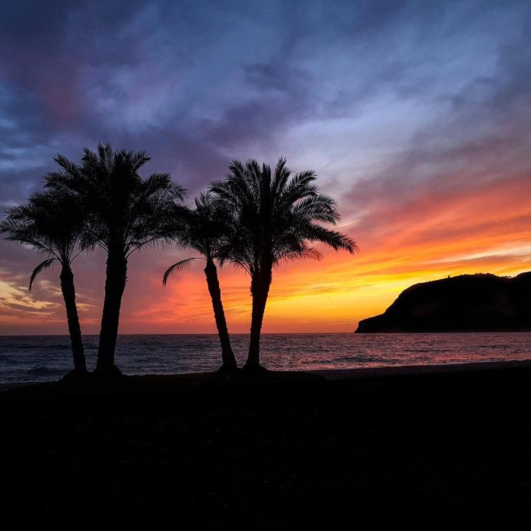 Precioso apartamento cerca del mar con wifi, piscina y parking - Two-Bedroom Apartment - 27