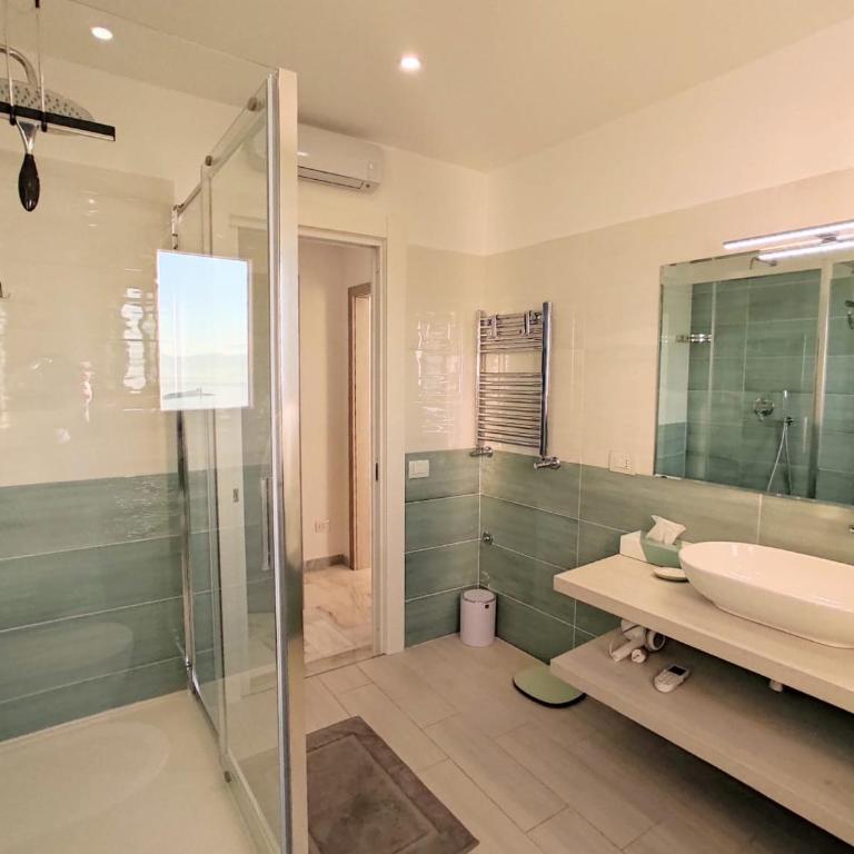 My View Guest House - Camera Matrimoniale Deluxe con Balcone e Vista Mare - 7