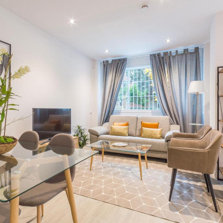 Avenida America en Madrid Capital - Two-Bedroom Apartment I - 1