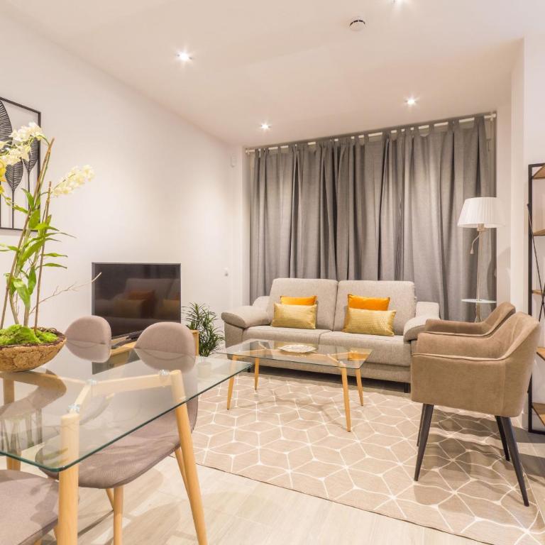 Avenida America en Madrid Capital - Two-Bedroom Apartment I - 2