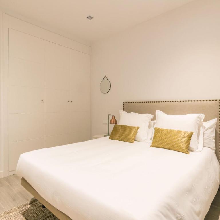 Avenida America en Madrid Capital - Two-Bedroom Apartment I - 8