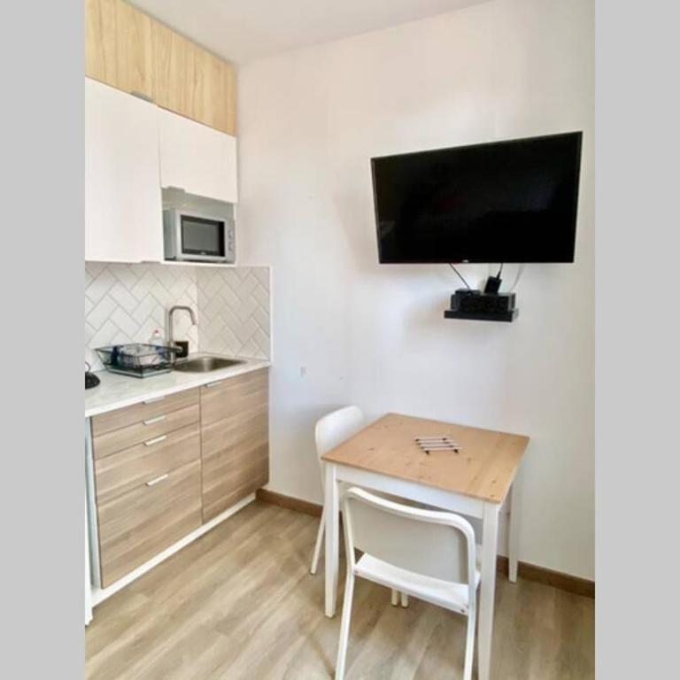 Studio cosy - Proche Gare & Centre ville - Apartamento de 1 dormitorio - 13