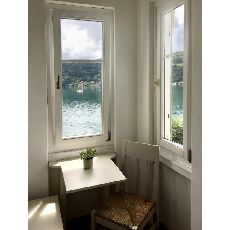 Villa Streintz - Doppelzimmer mit Balkon und Seeblick - 9