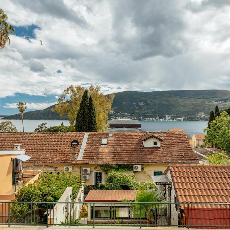 Apartman Glicinija - Apartment with Sea View - 4