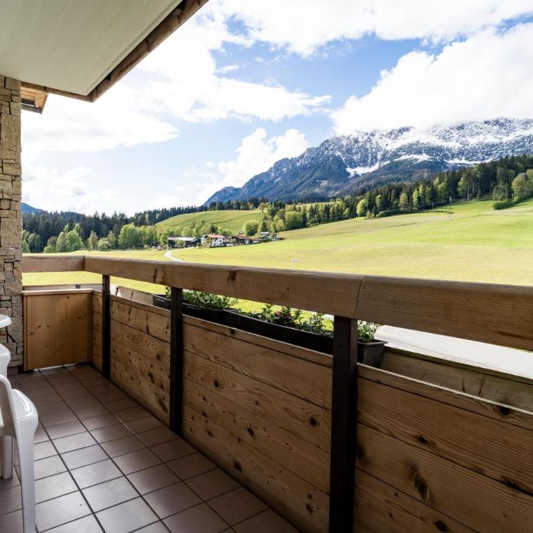 Landhotel Föhrenhof Ellmau - Doppelzimmer mit Bergblick - Hauptgebäude - 10