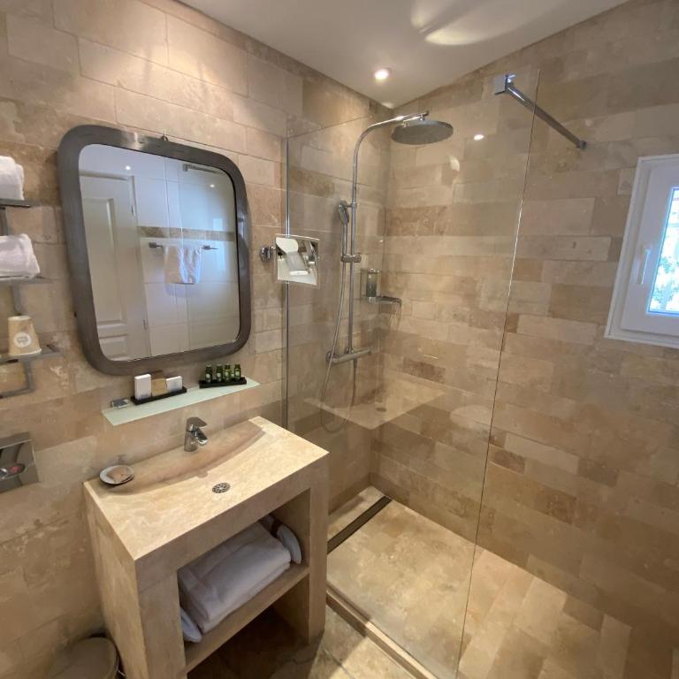 Le Mas de Cocagne - Chambre Double avec Terrasse - 9