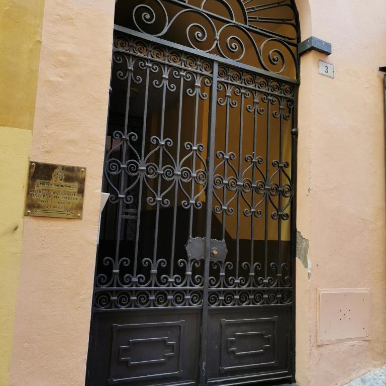 Petronilla House 008055-LT-1202 - Studio - 17