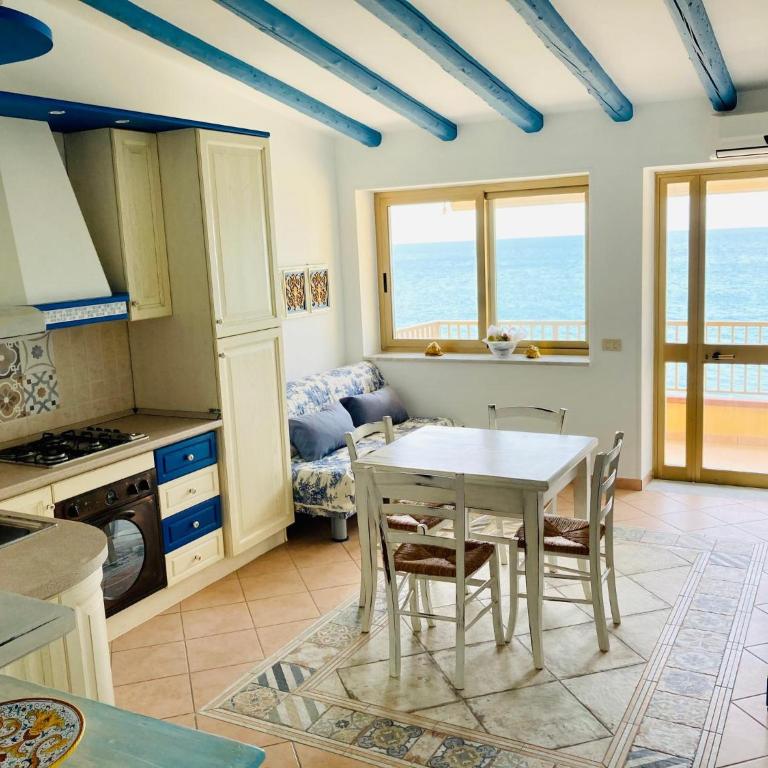 Sea View Appartment - Appartamento con 2 Camere da Letto - 1