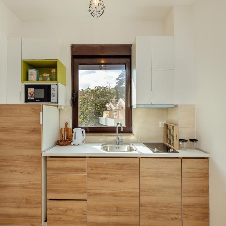 Green Valley Apartments - Apartment with Sea View - 6