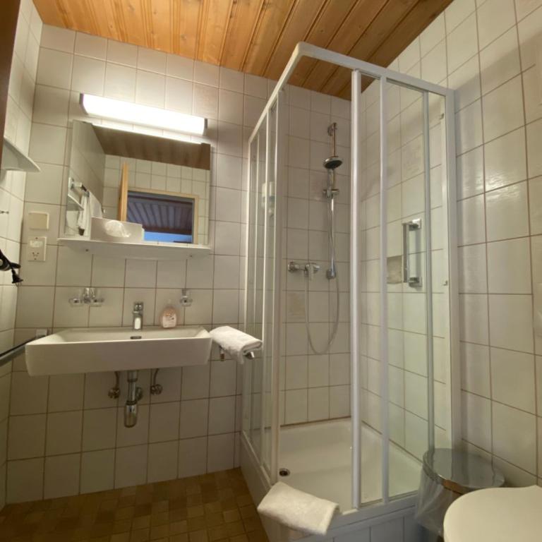 Pension Steinbacher - Dreibettzimmer mit Balkon - 3