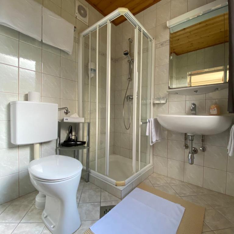 Pension Steinbacher - Doppelzimmer mit Balkon - 3