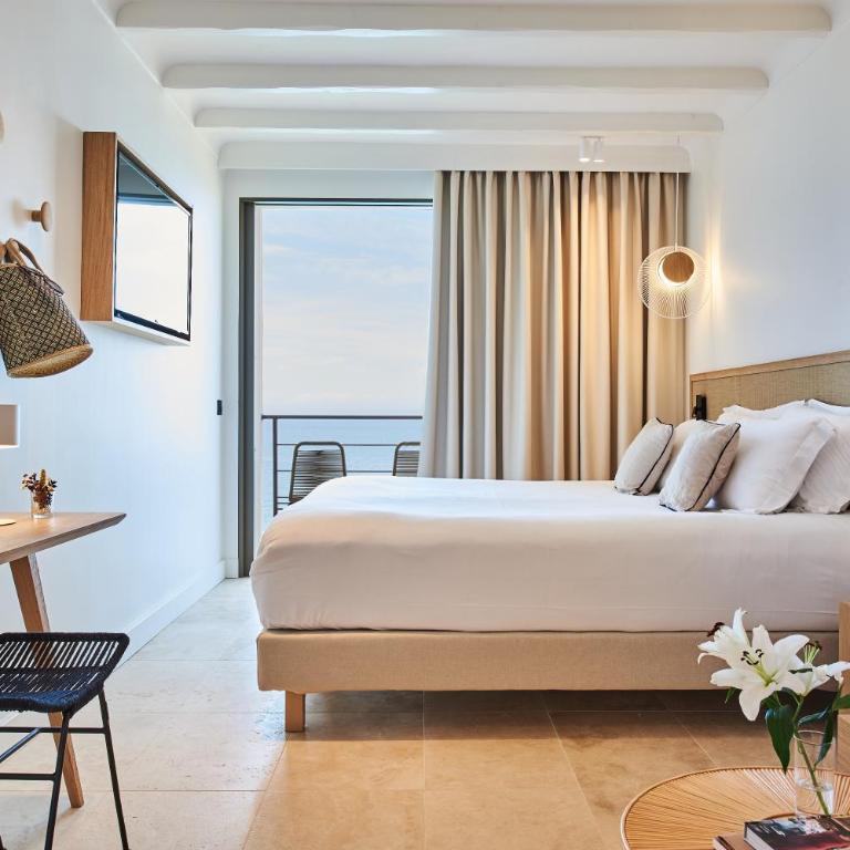 Les Roches Brunes - Grande Chambre Double de 25 m² avec Balcon - Vue sur Mer - 1