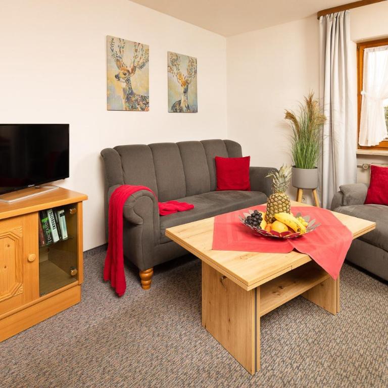 "Haus Alpenblick" - Annehmlichkeiten von 4-Sterne Familien-und Wellnesshotel Viktoria können mitbenutzt werden - Apartment mit Blick auf die Berge - 1