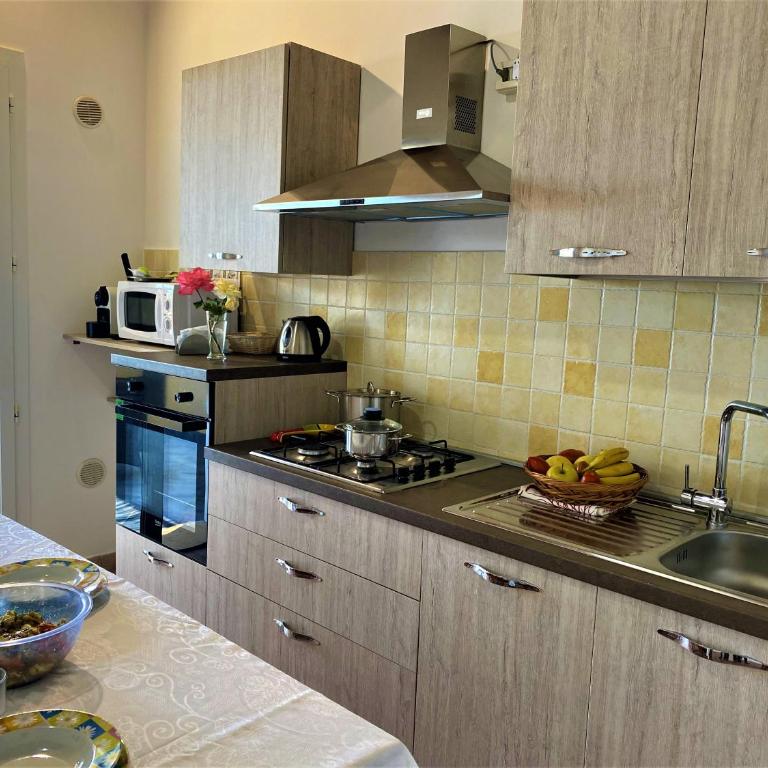 Villa Margherita - Apartment with Terrace - 8
