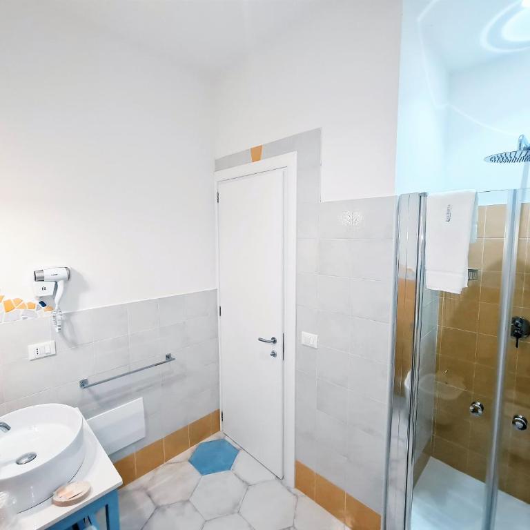 Kalinifta Rooms Apartment - Camera Tripla con Bagno Privato - 8