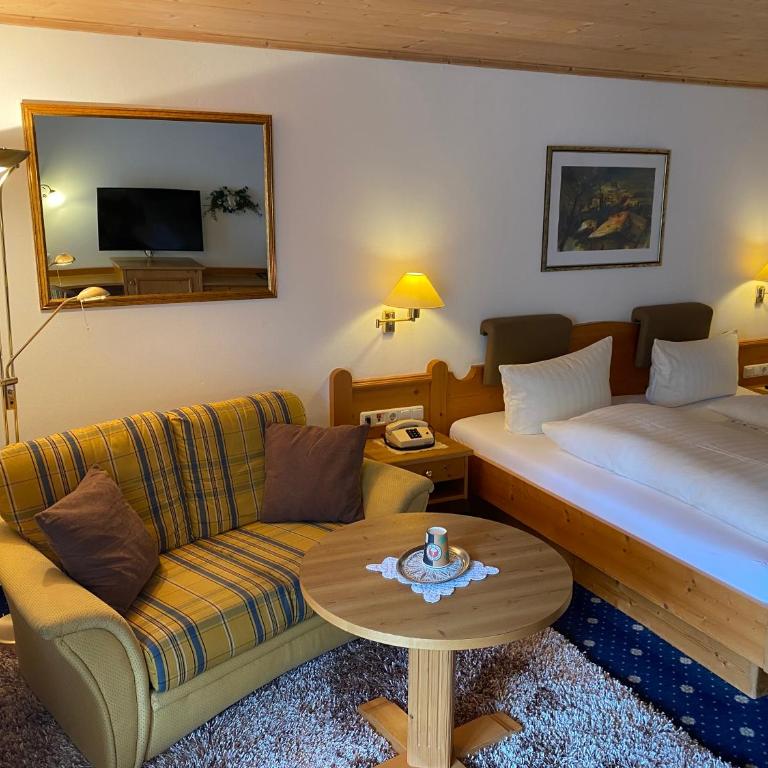 Kur- und Ferienhotel Haser - Comfort Doppelzimmer mit Balkon - 11