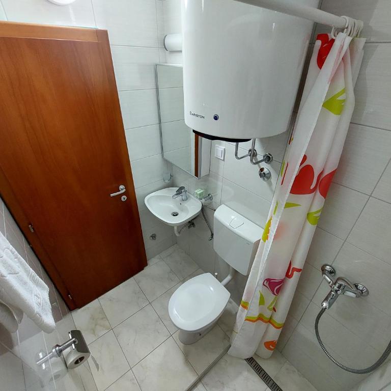 Apartmani Dalex - Studio s Bračnim Krevetom / Zasebnim Krevetima, Balkonom i Pogledom na More - 1