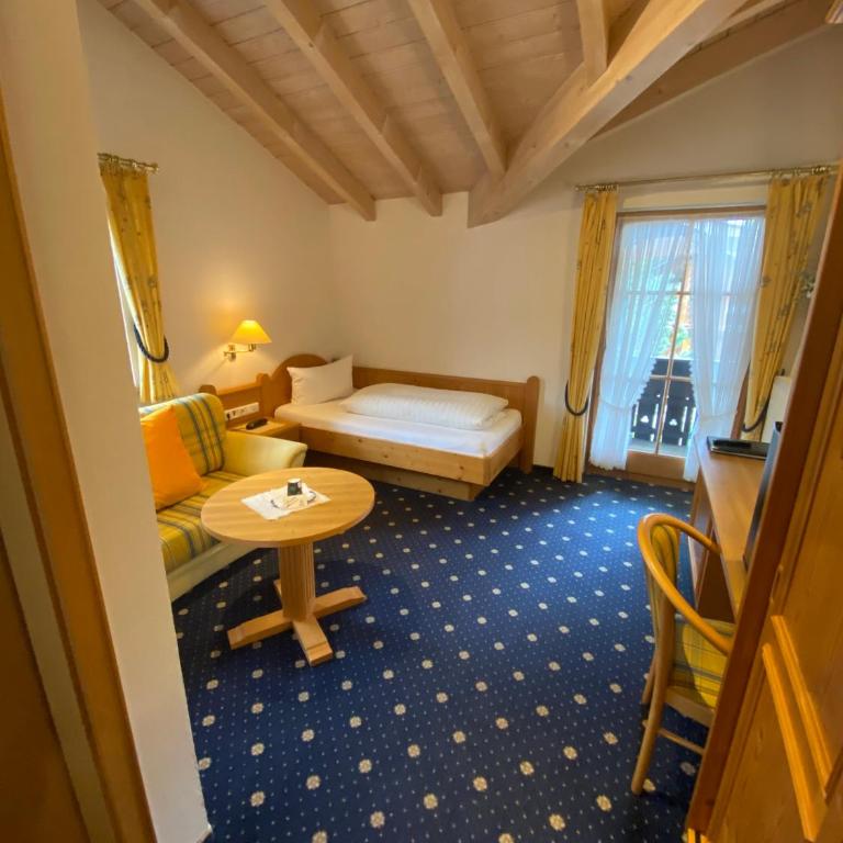 Kur- und Ferienhotel Haser - Comfort Einzelzimmer mit Balkon - 7