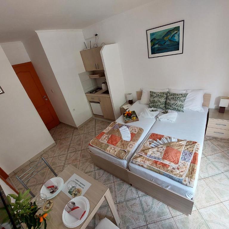 Apartmani Dalex - Studio s Bračnim Krevetom / Zasebnim Krevetima, Balkonom i Pogledom na Planinu - 5