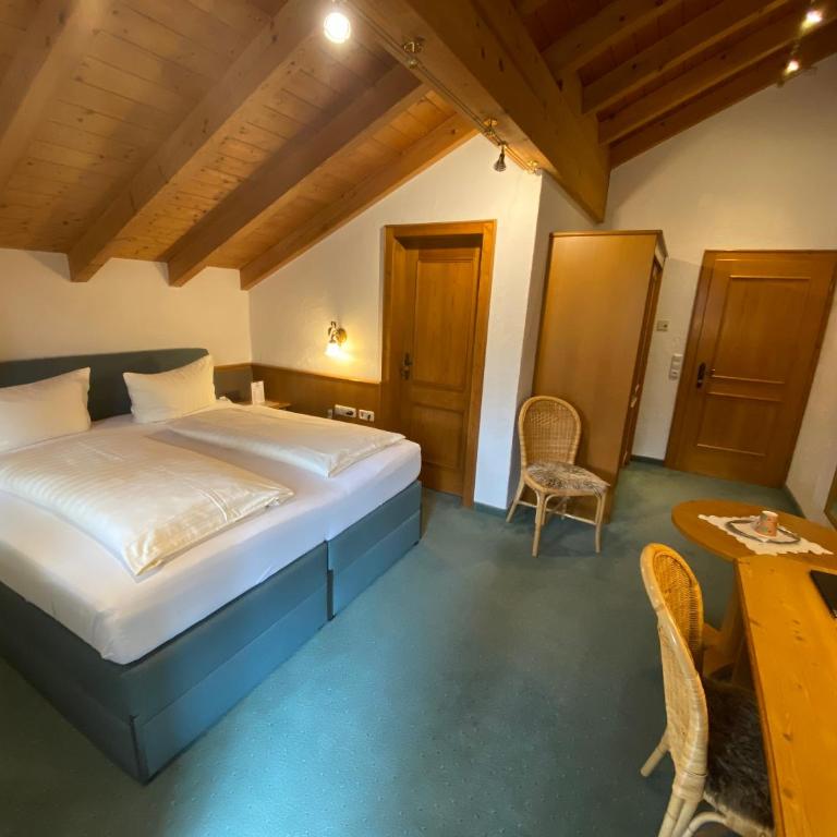 Kur- und Ferienhotel Haser - Standard Doppelzimmer - 1