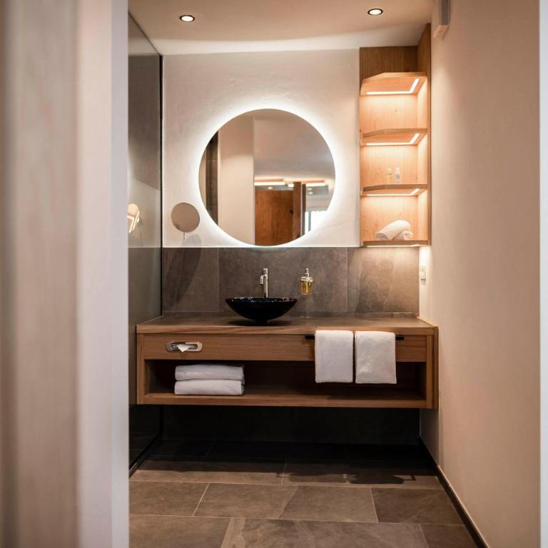 Pippos Mountain Lodge - Suite with Balcony - 7