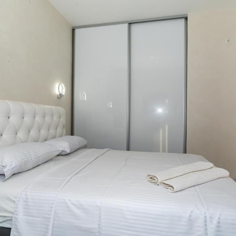 KAOM Lux - One-Bedroom Apartment - 9