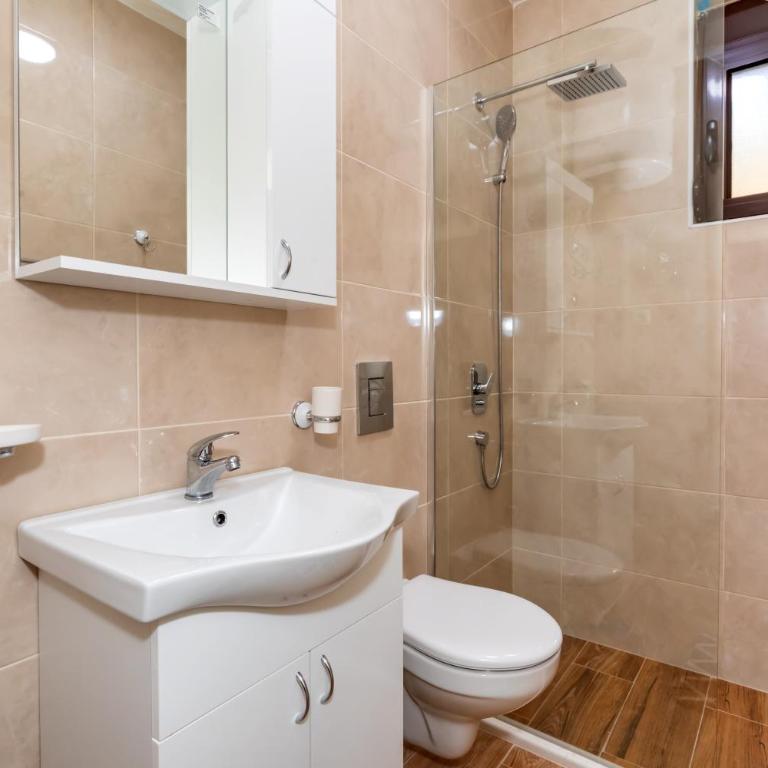 KAOM Lux - One-Bedroom Apartment - 7
