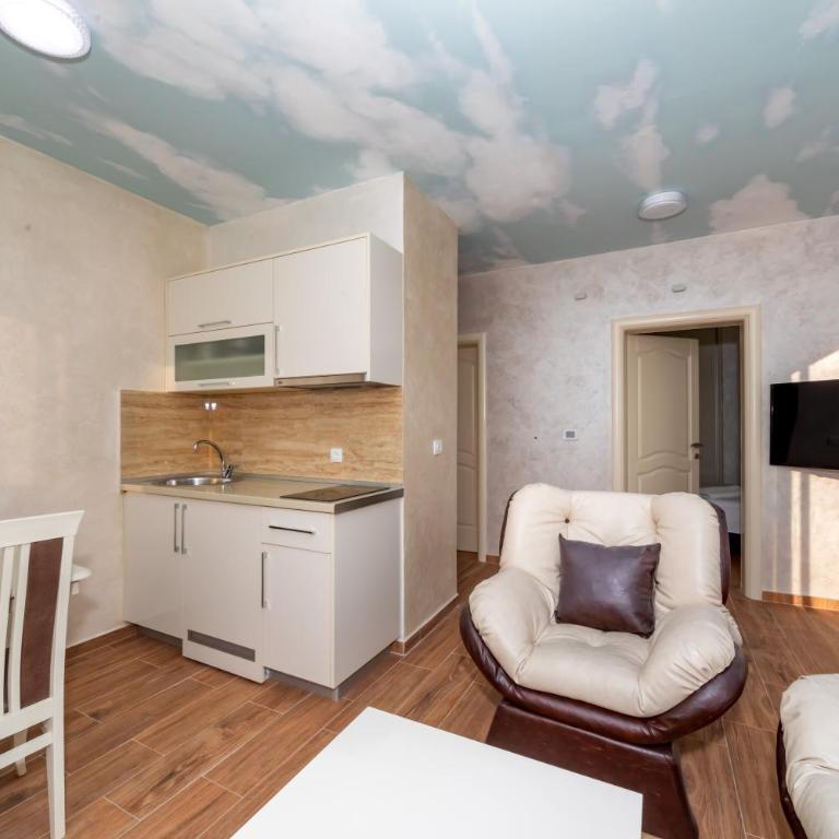 KAOM Lux - One-Bedroom Apartment - 9