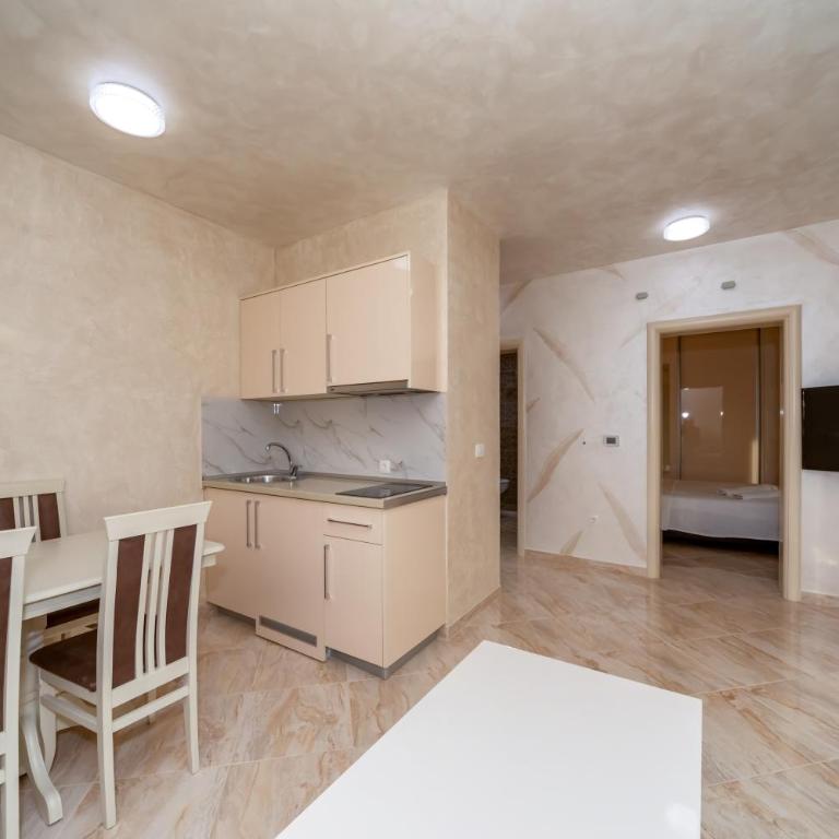 KAOM Lux - One-Bedroom Apartment - 10
