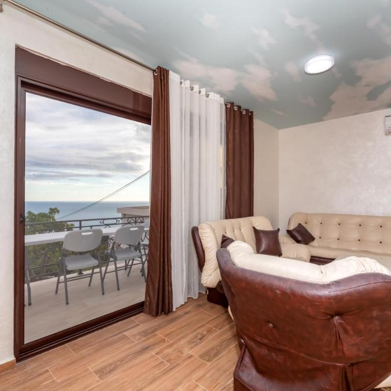 KAOM Lux - One-Bedroom Apartment - 14