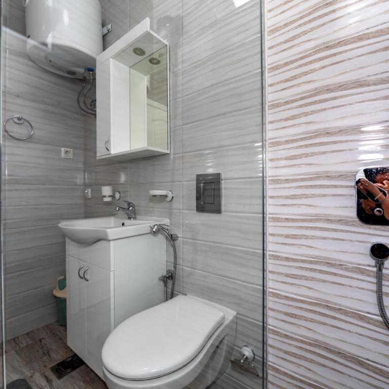 KAOM Lux - One-Bedroom Apartment - 15