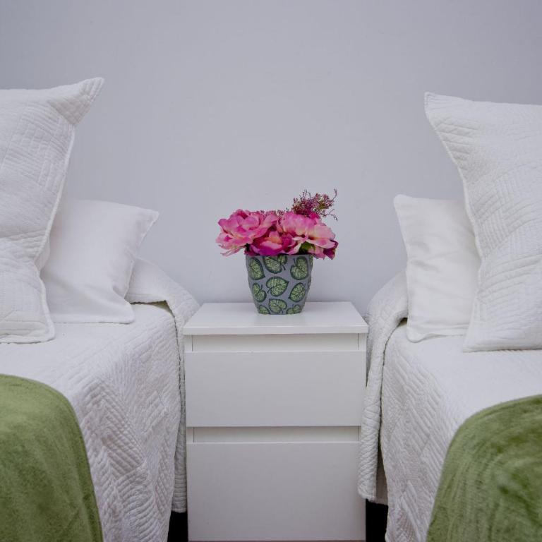 Barcelona City North Hostal - Double or Twin Room with City View - 25