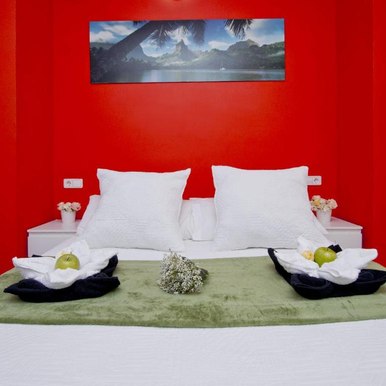 Barcelona City North Hostal - Double or Twin Room with City View - 16