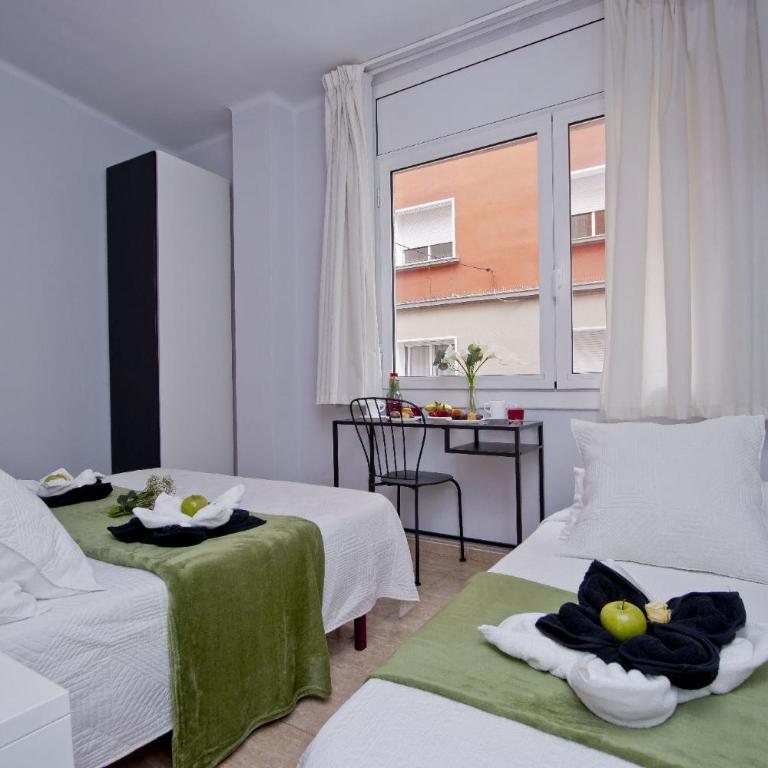 Barcelona City North Hostal - Double or Twin Room with City View - 90