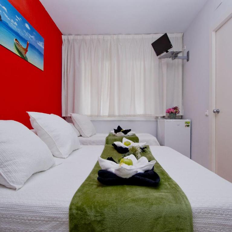 Barcelona City North Hostal - Double or Twin Room with City View - 63
