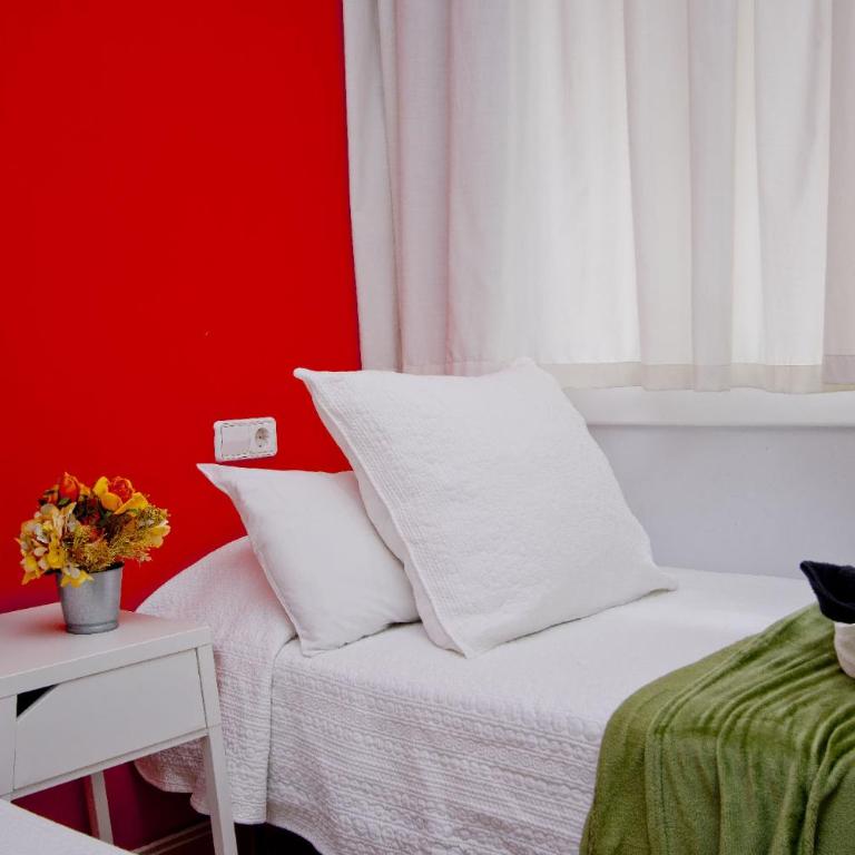 Barcelona City North Hostal - Double or Twin Room with City View - 66