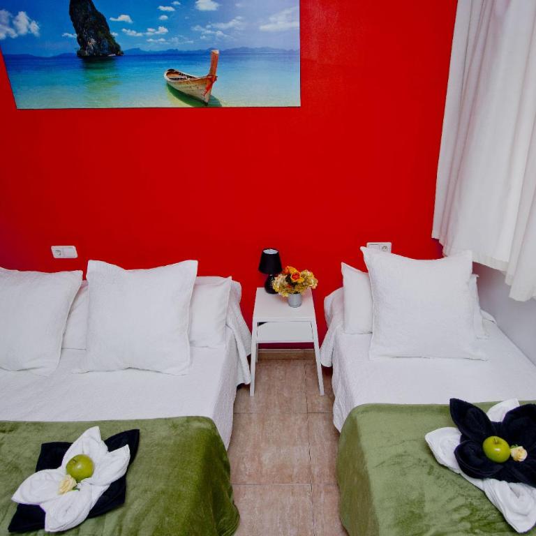 Barcelona City North Hostal - Double or Twin Room with City View - 85