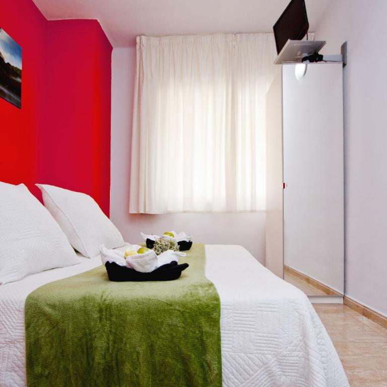 Barcelona City North Hostal - Double or Twin Room with City View - 92