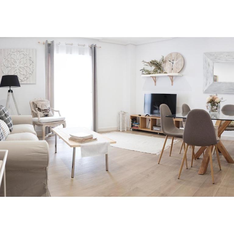 Alfaros - Three-Bedroom Apartment - 1